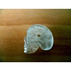 Collier Crane de cristal blanc naturel percé  - Avec ses veinures craquelées
3 x 2.7 x 2cm. Percé pour le porter en collier. 23