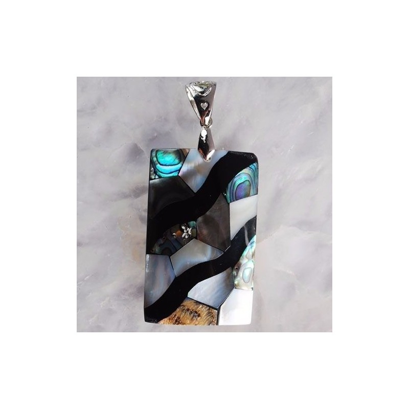 Pendentif en ABALONE / PAUA superbement monté