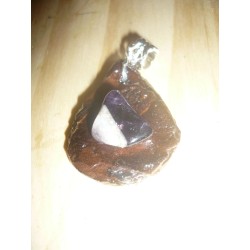 Pendentifs sculptés et améthyste