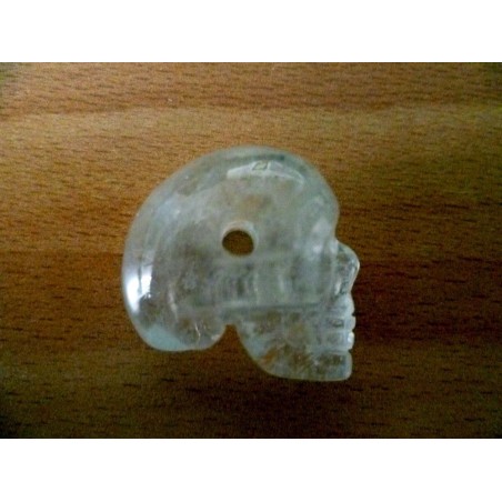 Collier Crane de cristal blanc naturel percé  - Avec ses veinures craquelées
3 x 2.7 x 2cm. Percé pour le porter en collier. 23