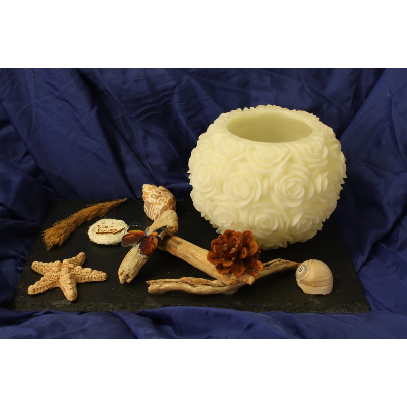 bois flotte et Photophore en cire sculptée forme de rose monté sur ardoise