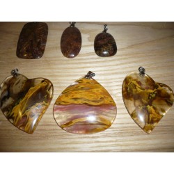 Joli pendentif plusieurs modèles à choix
Disponible :
- 2 en forme de coeur : 5 x 4,3 x 0,8 cm ou 5,1 x 4,2 x 0,7 cm
- 1 en f