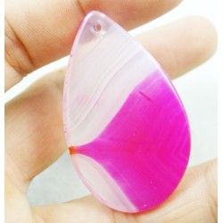 Ce pendentif monté avec sa bélière est simple mais splendide, il pourra se porter en toutes occasions pour resplendir autour de 