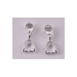 Pendentif triangulaire en agate bleue monté avec sa bélière