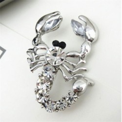Broche en strass sur métal : Modèle SCORPION argent / blanc